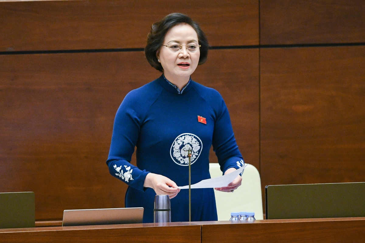 Bộ trưởng Bộ Nội vụ Phạm Thị Thanh Trà lần đầu trả lời chất vấn